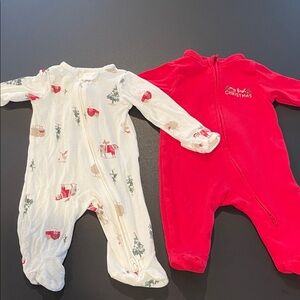 OLD NAVY & CARTERS Set of 2 Baby Christmas Reindeer Sleepers Footies 0-3 month